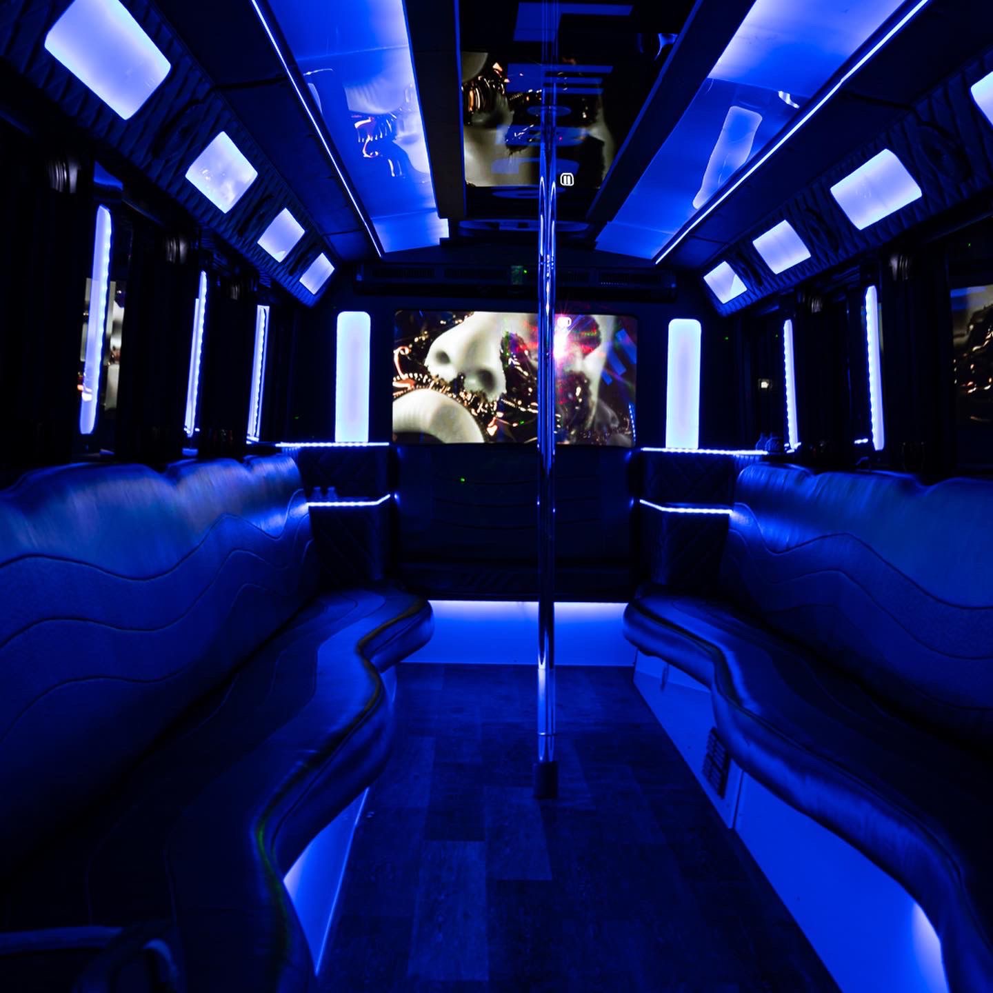 Executive Party Bus 40-44